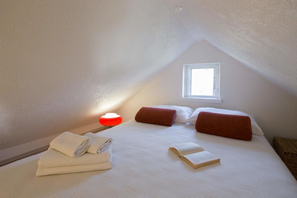 Holiday Home Zlatni San - Private Heated Pool Bol Phòng bức ảnh