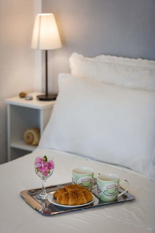 Holiday Home Zlatni San - Private Heated Pool Bol Phòng bức ảnh